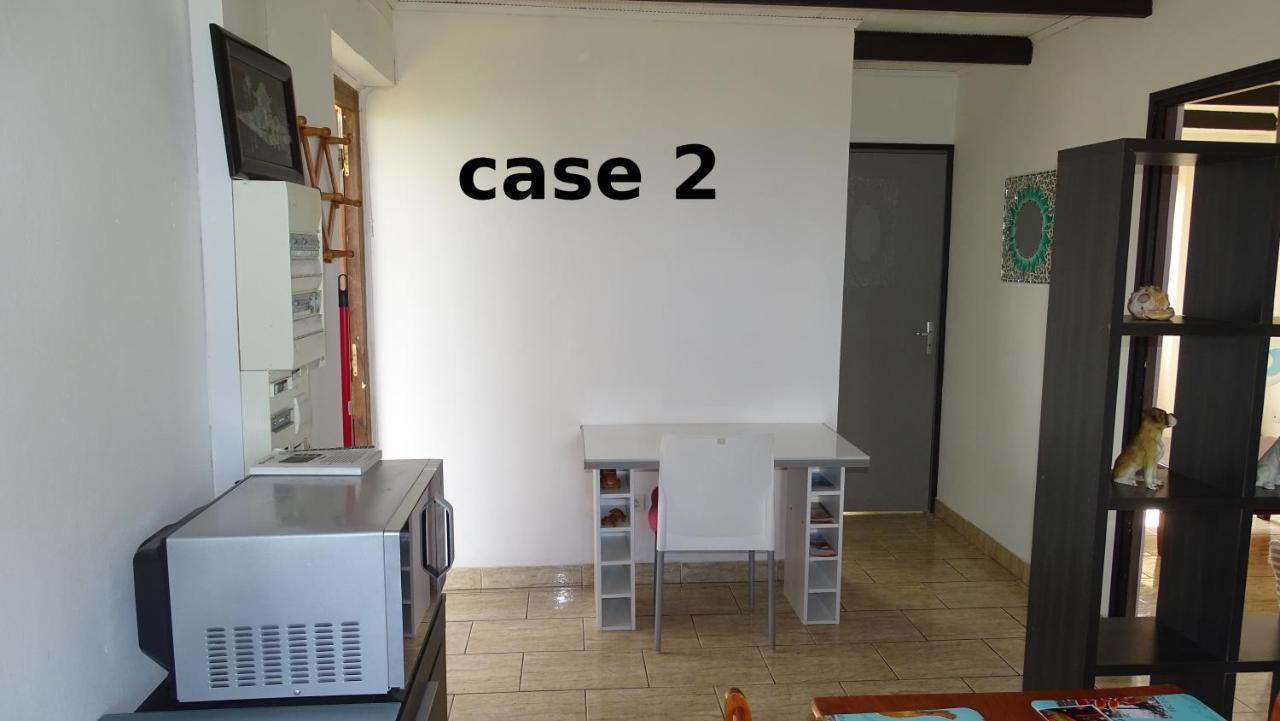 Ti Case Reunion 400 Saint Pierre Exterior photo